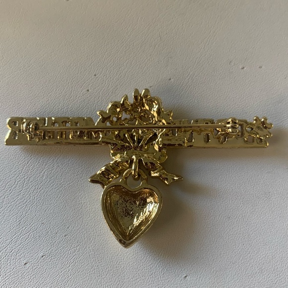 Grandmother Brooch jewelry pin - Picture 6 of 11